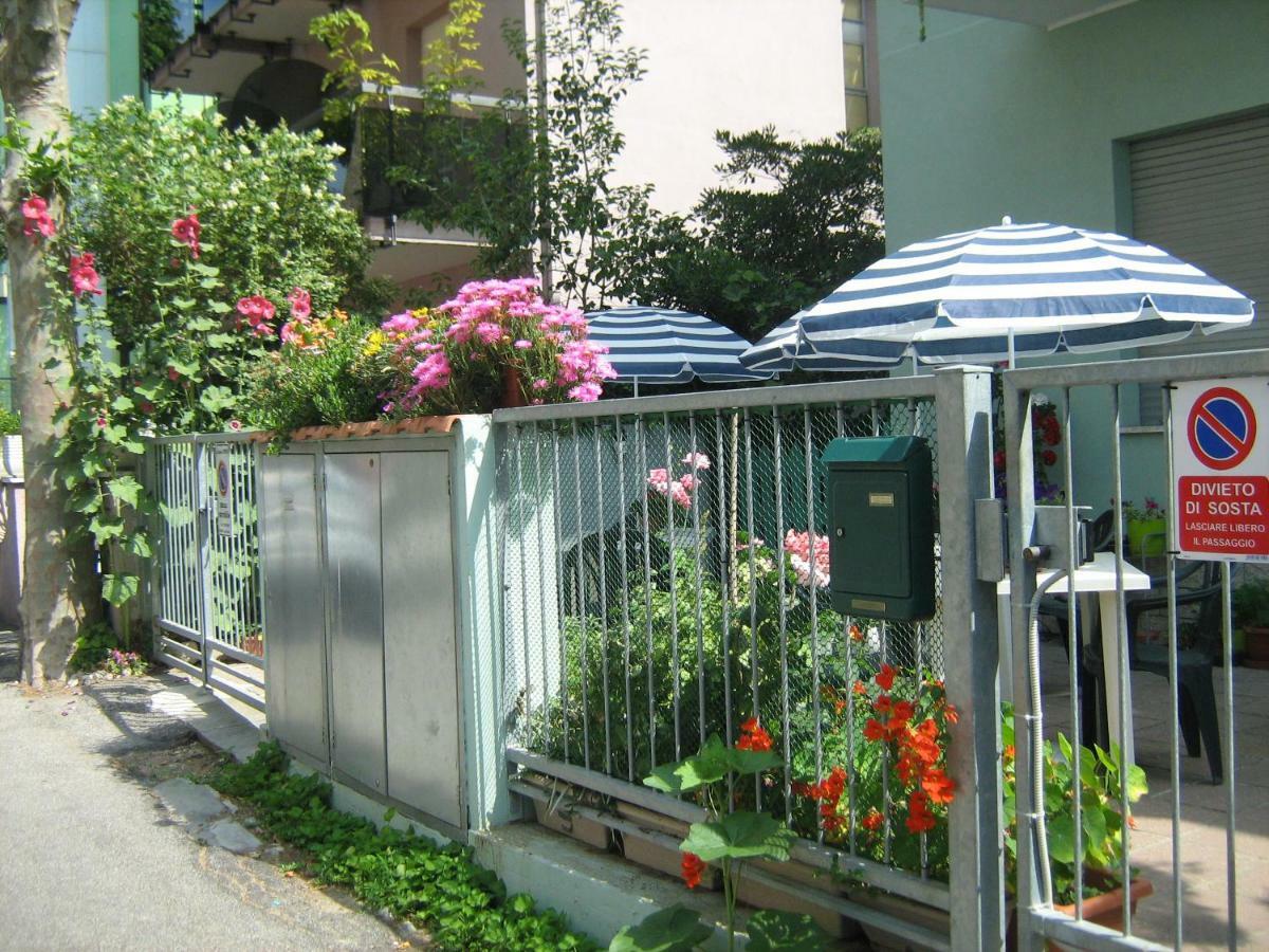 Sirenapop Concept B&B Rivazzurra Di Rimini Exteriér fotografie
