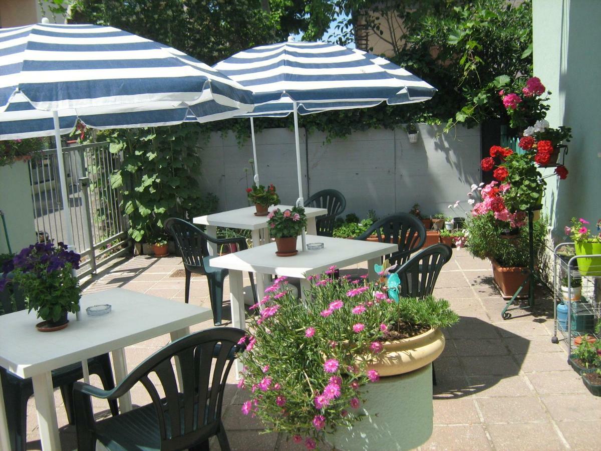 Sirenapop Concept B&B Rivazzurra Di Rimini Exteriér fotografie